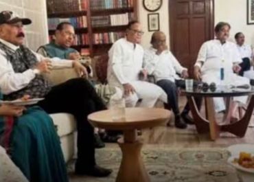 BJP के खिलाफ ममता की नई रणनीति, लेकिन TMC सांसदों के दल-बदल की अटकलों से बढ़ी सियासी हलचल